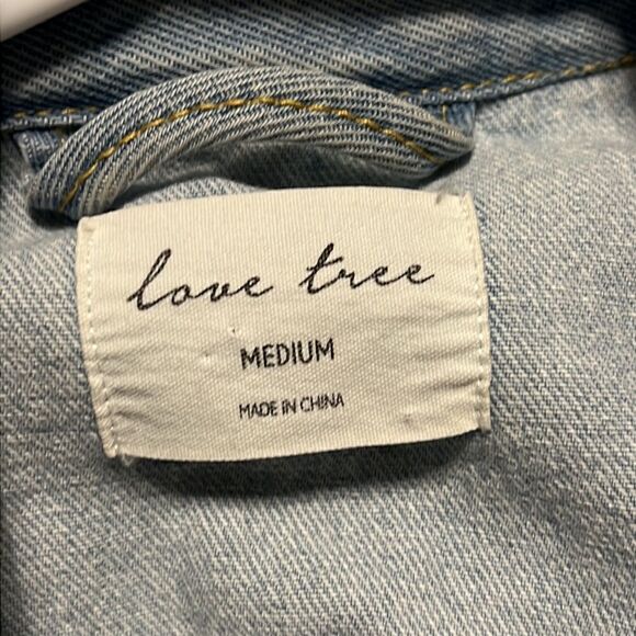 Jean Jacket Junior's Size Medium Distressed Cropped Denim Light Wash Love Tree - Picture 6 of 7